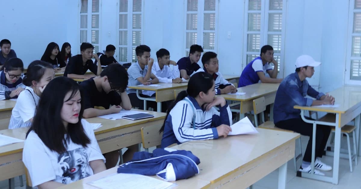 Lựa chọn kỹ nhân lực tham gia các khâu Kỳ thi tốt nghiệp THPT năm 2025