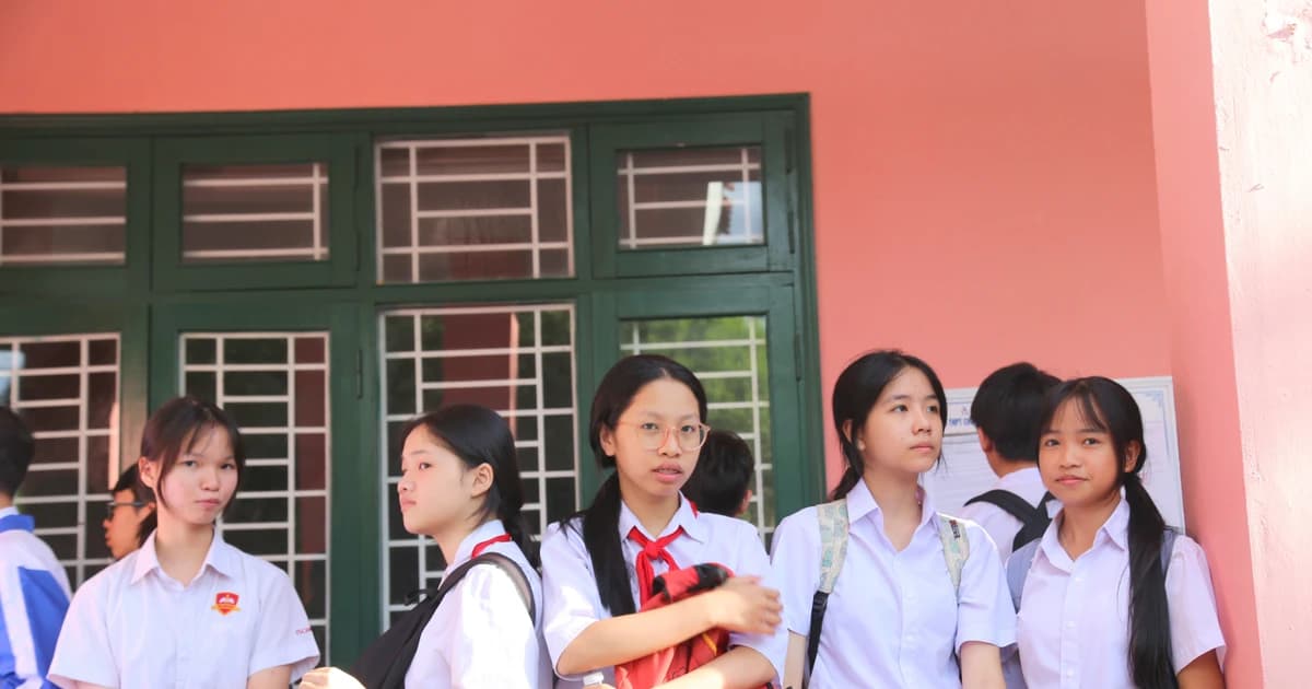 Hàng nghìn thí sinh Quảng Trị 'vượt vũ môn' thi vào lớp 10