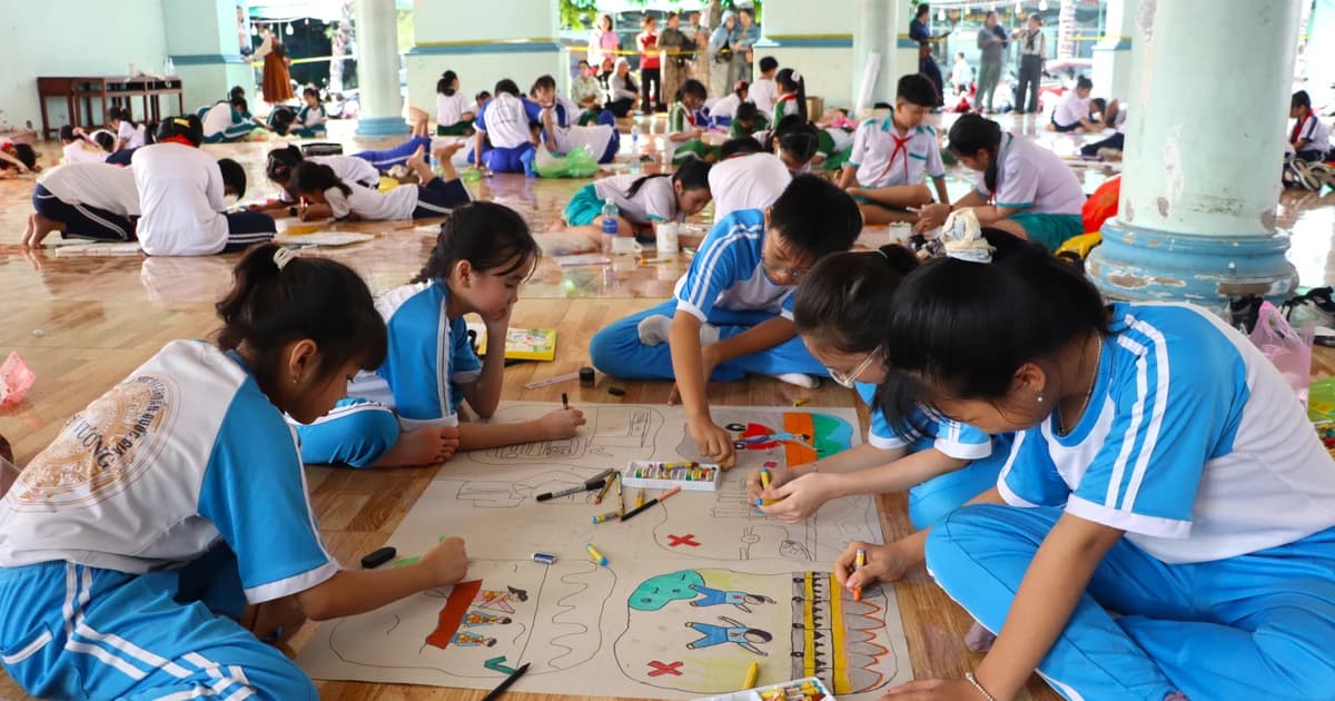 Cà Mau tổ chức nhiều hoạt động tuyên truyền ATGT cho học sinh