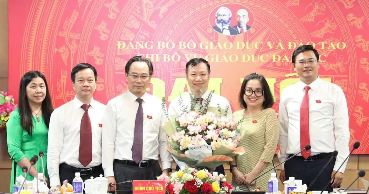 Chi bộ Vụ Giáo dục đại học đóng góp tích cực vào chuyển biến của ngành Giáo dục