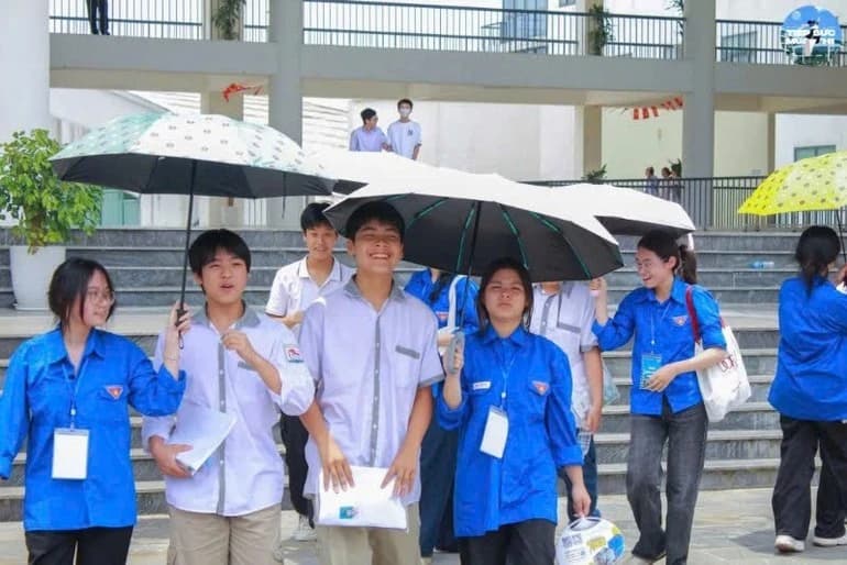 Vĩnh Phúc công bố điểm sàn vào lớp 10, điểm chuẩn xét tuyển trường Chuyên