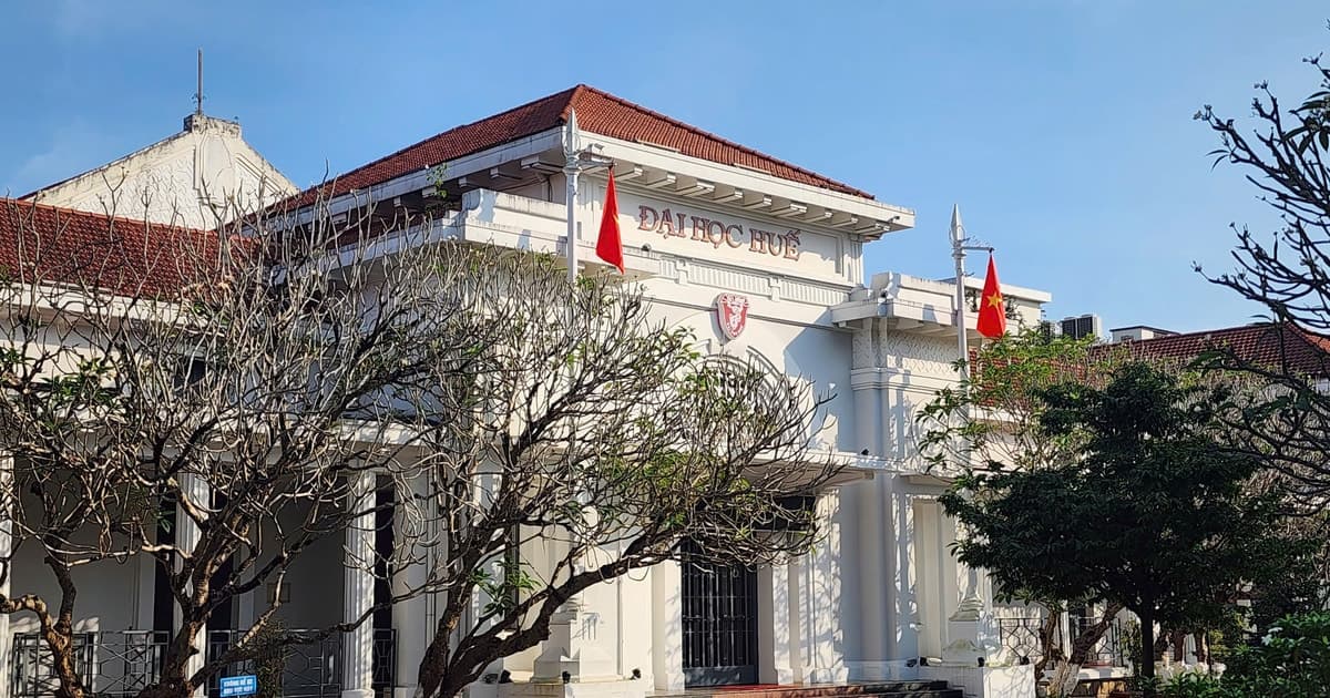 Xe rác vào trường gây tai nạn làm học sinh lớp 6 tử vong: Ai chịu trách nhiệm?