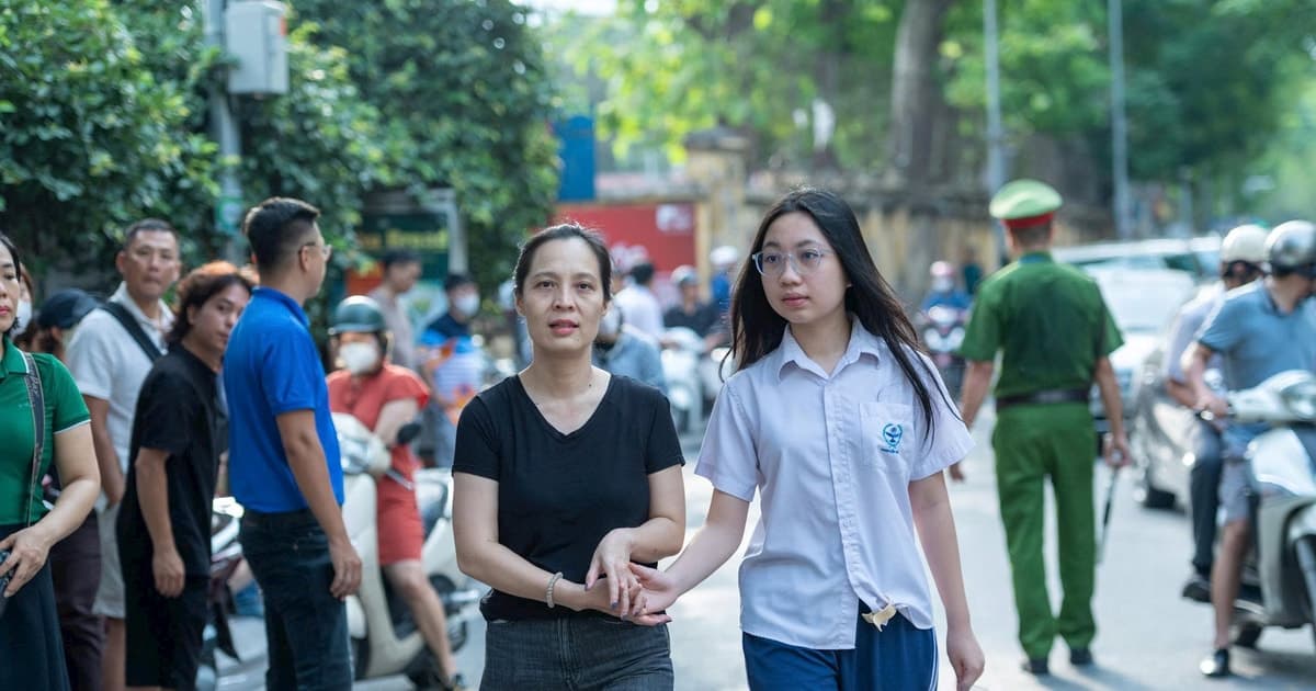 Khẩn trương hoàn thiện, trình Bộ Chính trị Nghị quyết đột phá phát triển GD-ĐT