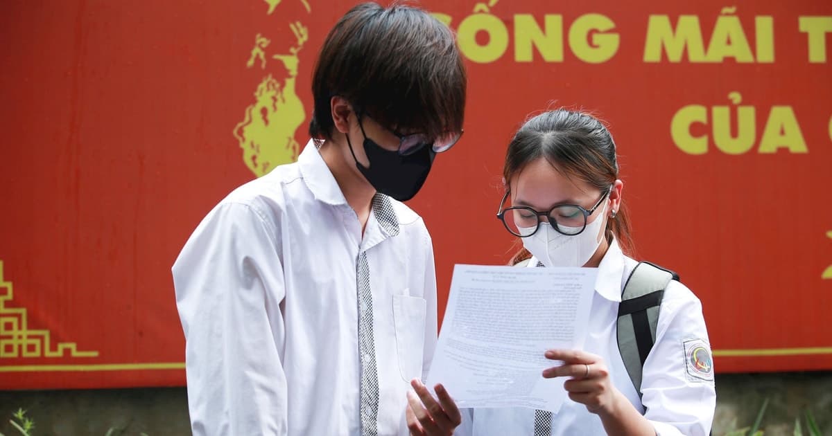 Thứ trưởng Lê Quân kiểm tra công tác chuẩn bị Kỳ thi tốt nghiệp THPT tại Cà Mau