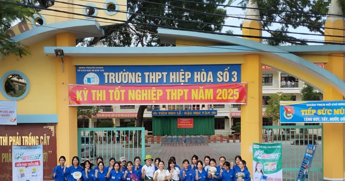 Sĩ tử cả nước hoàn thành môn tự chọn: Đề thi đa dạng, kỳ vọng phân hóa năng lực