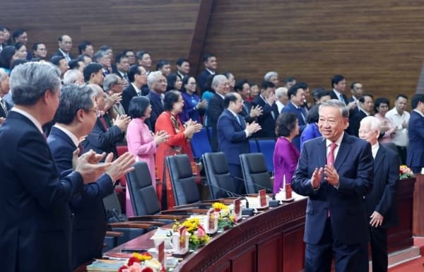 Lãnh đạo Đảng, Nhà nước dự Lễ công bố các nghị quyết, quyết định sáp nhập đơn vị hành chính