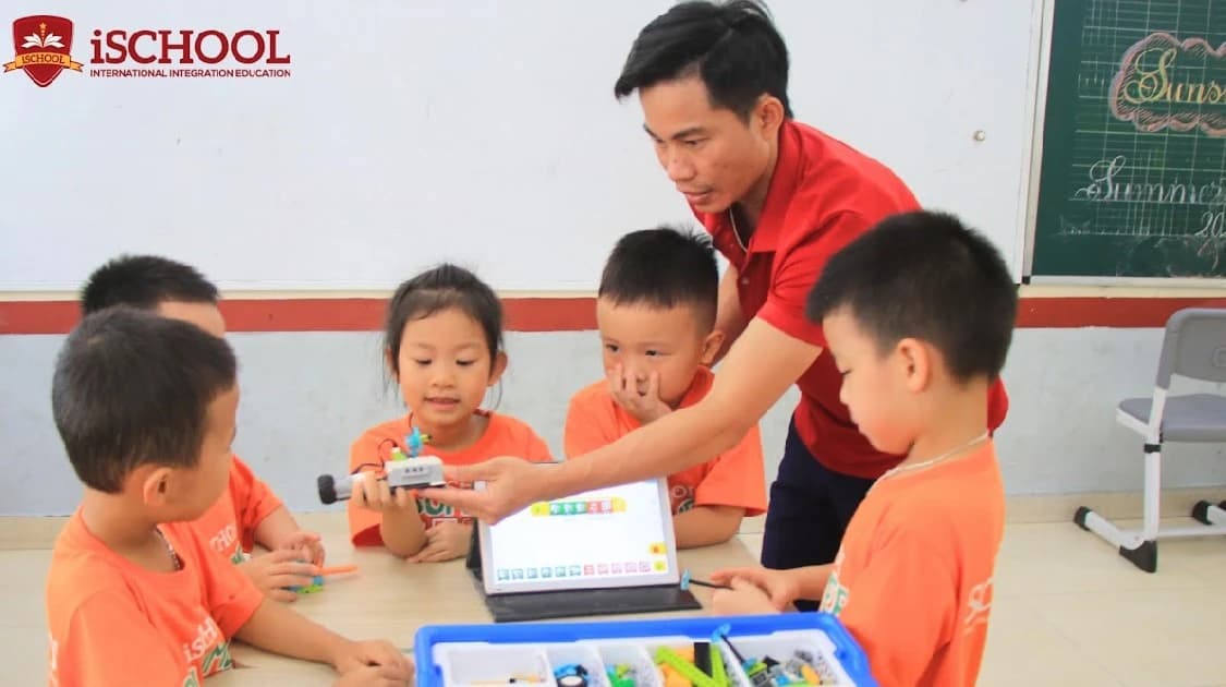 Mùa hè rực rỡ sắc màu tại iSchool Hà Tĩnh