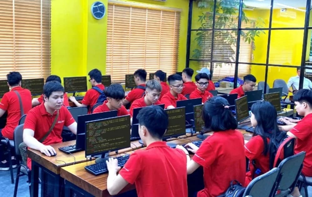 Tập đoàn Aptech công bố chương trình đào tạo lập trình 2025: Học nhanh - Làm sớm
