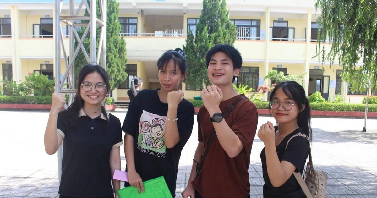 Phổ điểm Toán gần nhất với phân phối chuẩn trong những năm gần đây