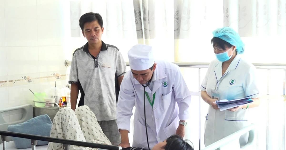 Sốt xuất huyết diễn biến phức tạp và chưa có dấu hiệu hạ nhiệt