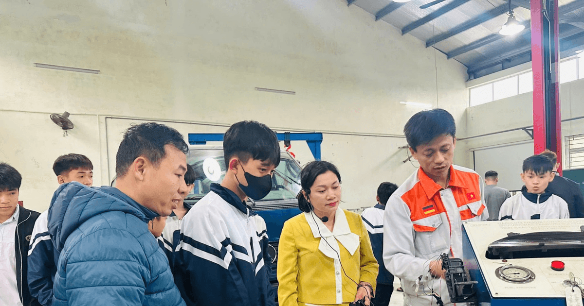 Trường học ứng dụng chuyển đổi số giảm gánh nặng hồ sơ sổ sách
