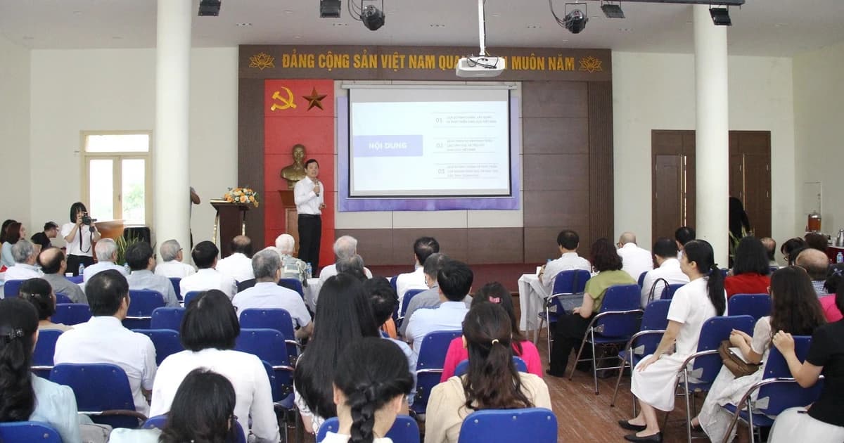 Hoàn thiện bản thảo cuốn sách '80 năm Giáo dục Việt Nam'