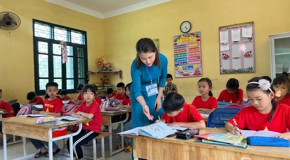 Rút ngắn khoảng cách giáo dục