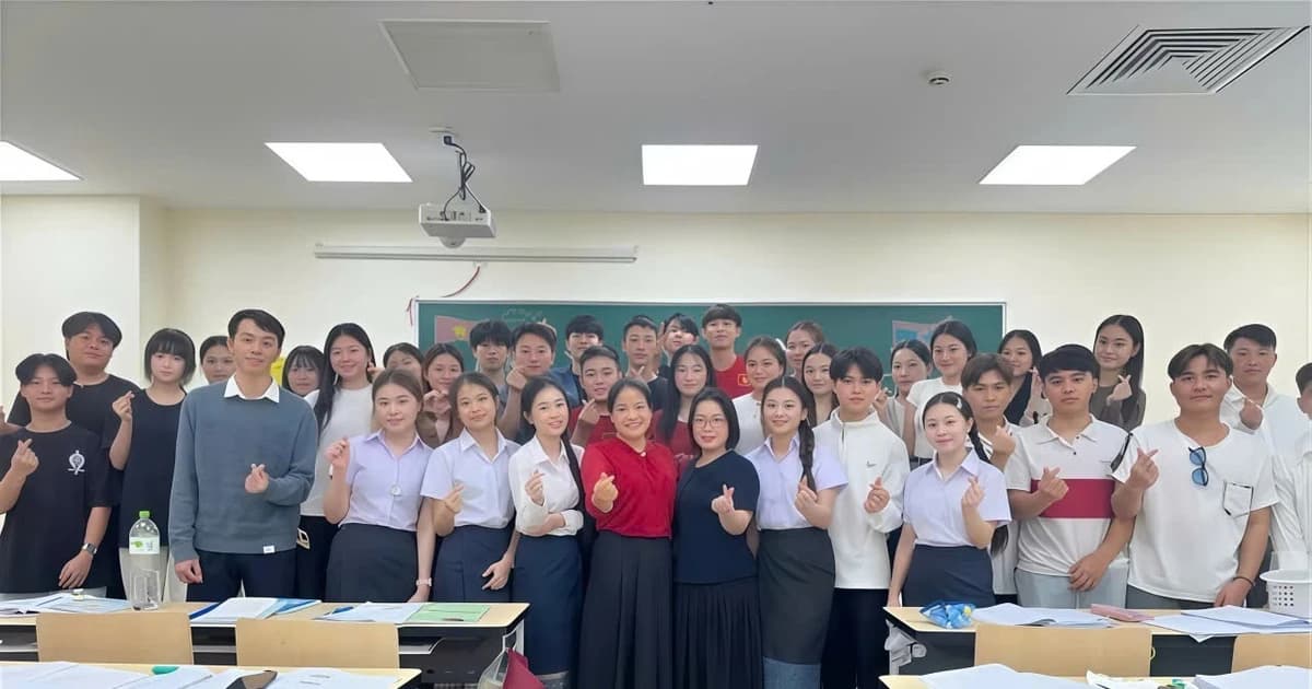 Tăng cường trải nghiệm cho lưu học sinh Lào học tiếng Việt