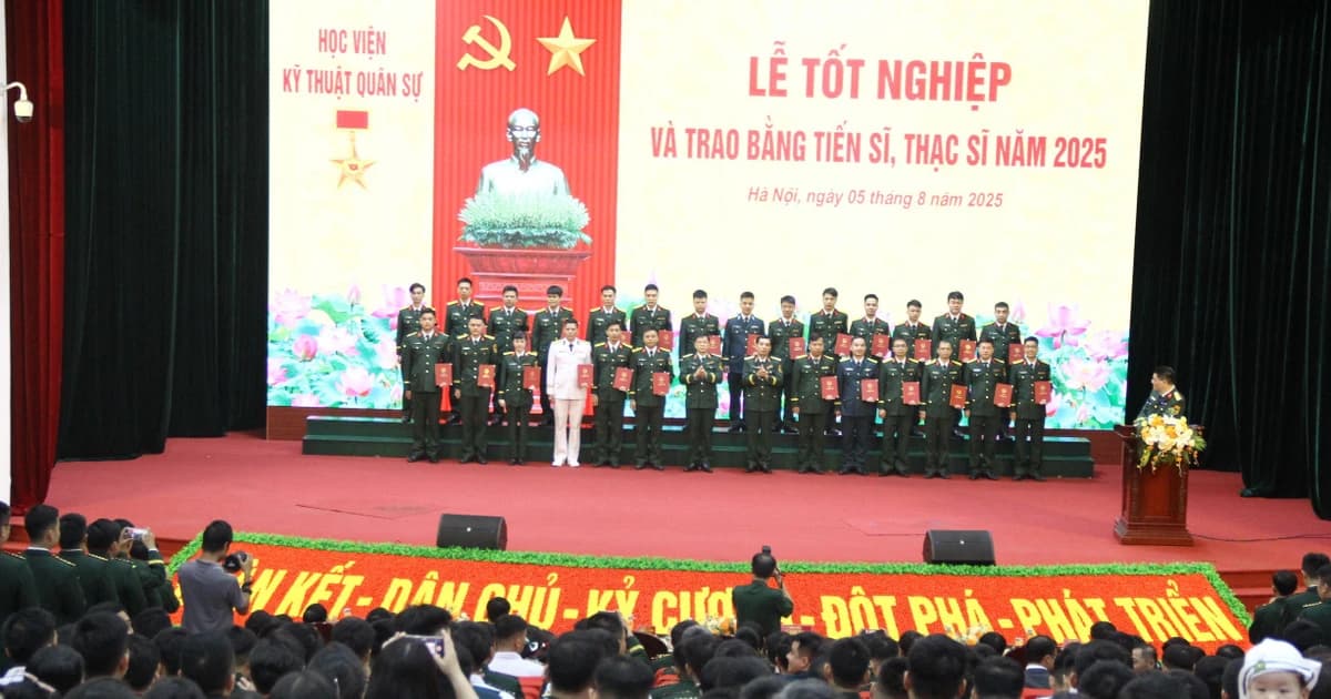Học viện Kỹ thuật quân sự trao bằng tốt nghiệp cho hơn 277 tiến sĩ, thạc sĩ