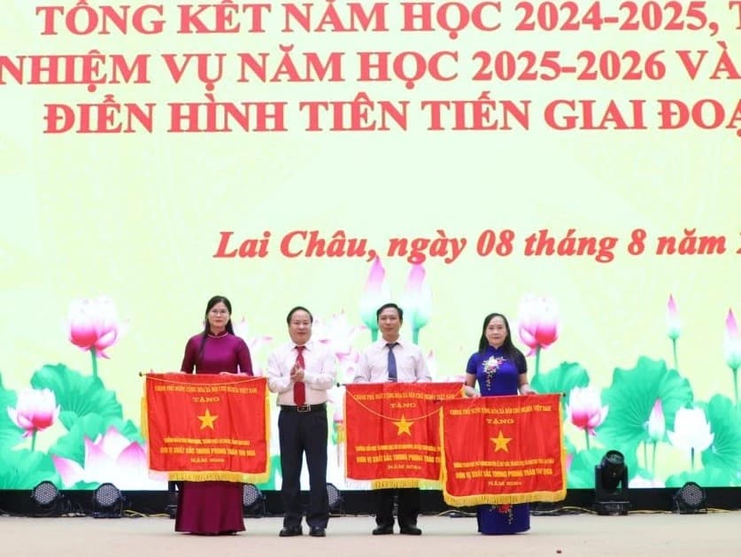 Chung tay bảo vệ trẻ em, cải thiện vệ sinh học đường tại vùng cao Lai Châu