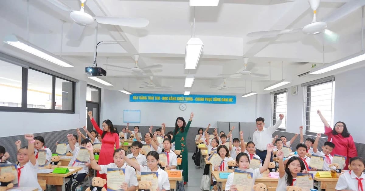 Đồng bộ giải pháp tránh dạy học rập khuôn, lệ thuộc sách giáo khoa