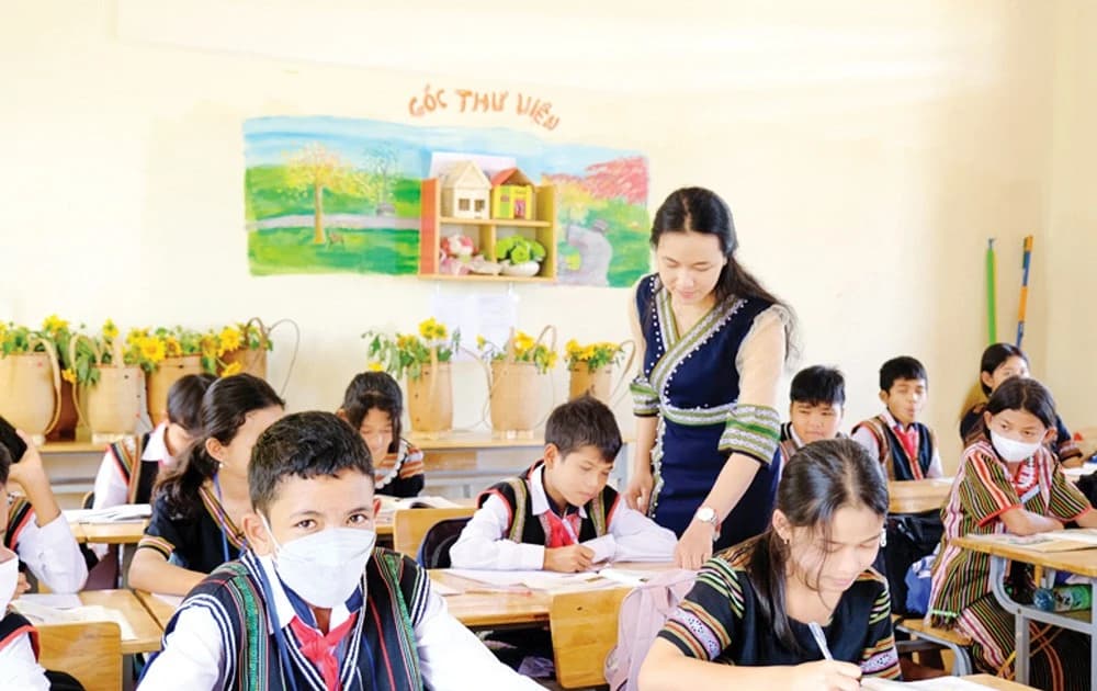 Thời gian làm giáo viên THCS có được tính để thăng hạng ở cấp THPT?