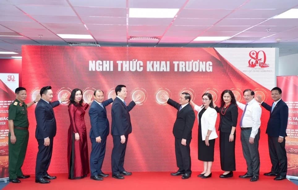 Gần 4 triệu lượt khách tham quan Triển lãm thành tựu Đất nước