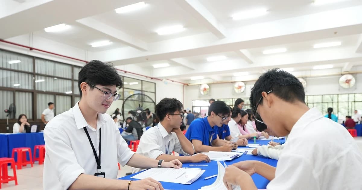 Trường đại học bước vào tuần 'cao điểm' đón tân sinh viên