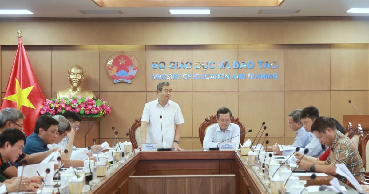 Tăng cường bảo vệ nền tảng tư tưởng của Đảng trong giai đoạn mới