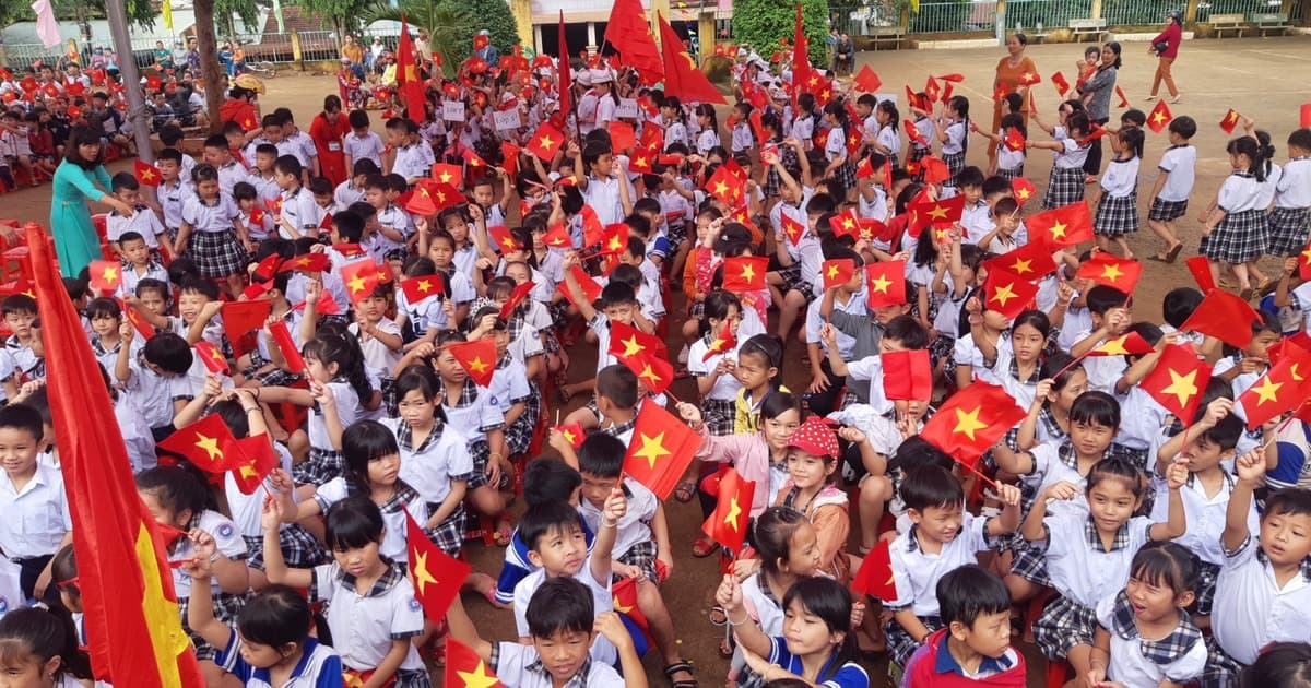 TP Hồ Chí Minh đề nghị trường học thay hoa bằng hành động thiết thực