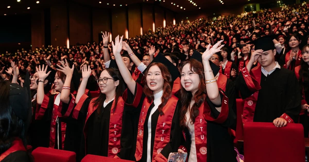 Bằng tốt nghiệp là sự khởi đầu cho hành trình học tập suốt đời