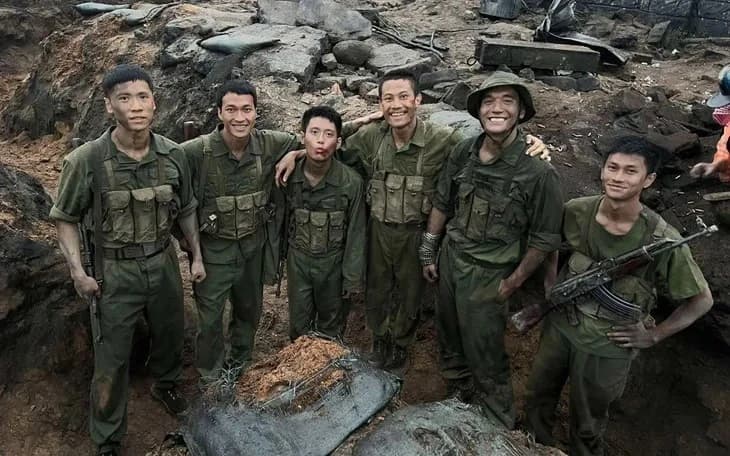 Mưa Đỏ chính thức ngừng chiếu rạp, đạt doanh thu kỷ lục hơn 700 tỷ đồng