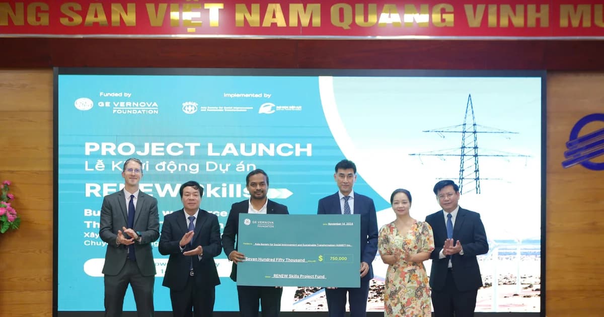 Mùa hè tiếp lửa đội tuyển VEX Robotics Trường THCS và THPT Đinh Thiện Lý