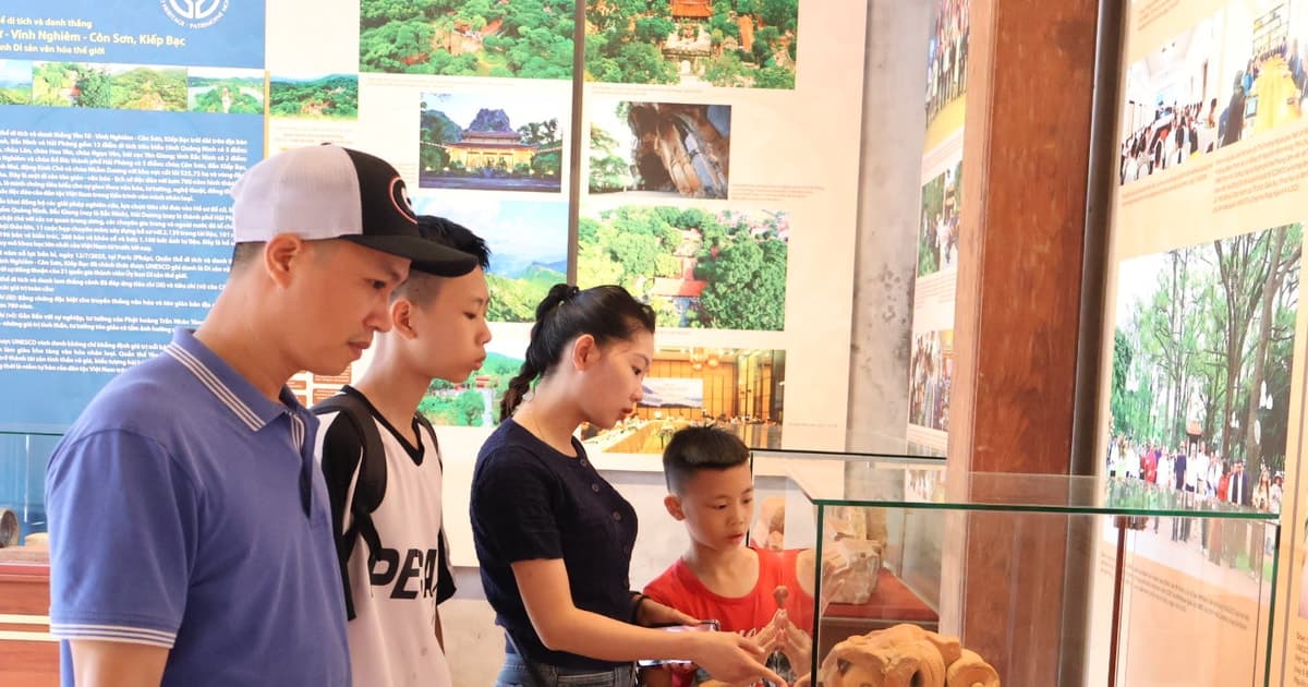 Trưng bày hơn 200 hiện vật tư liệu về Côn Sơn - Kiếp Bạc