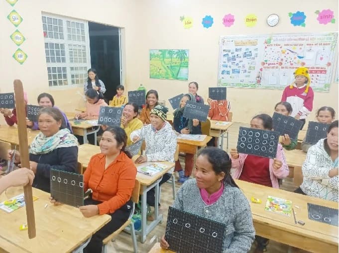 Lâm Đồng thực hiện xóa mù chữ trong bối cảnh mới