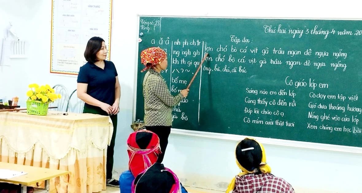 Liên ngành chung sức xóa mù chữ bền vững ở Quảng Nam
