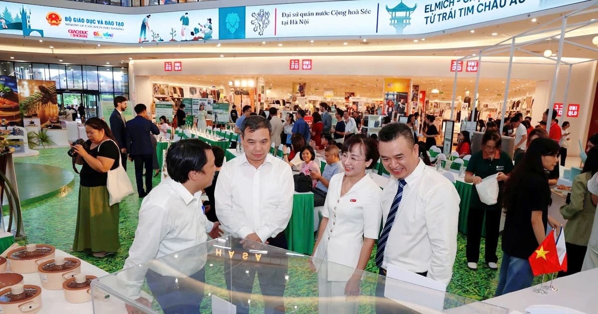 Elmich Việt Nam khởi động chiến dịch Học đường Xanh kỷ niệm 75 năm quan hệ Việt-Séc
