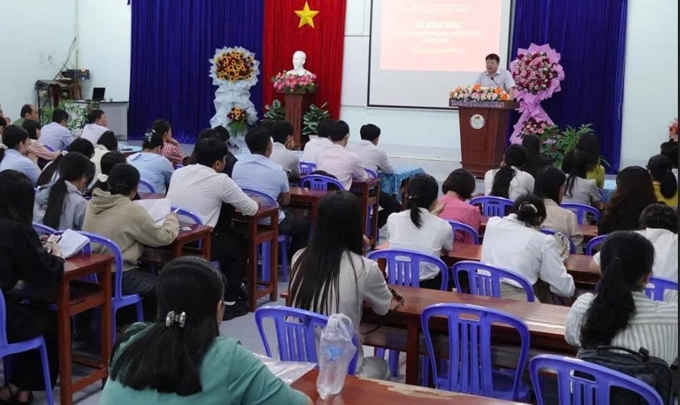 560 thí sinh tham dự kỳ thi tuyển dụng viên chức lĩnh vực Giáo dục ở Cà Mau