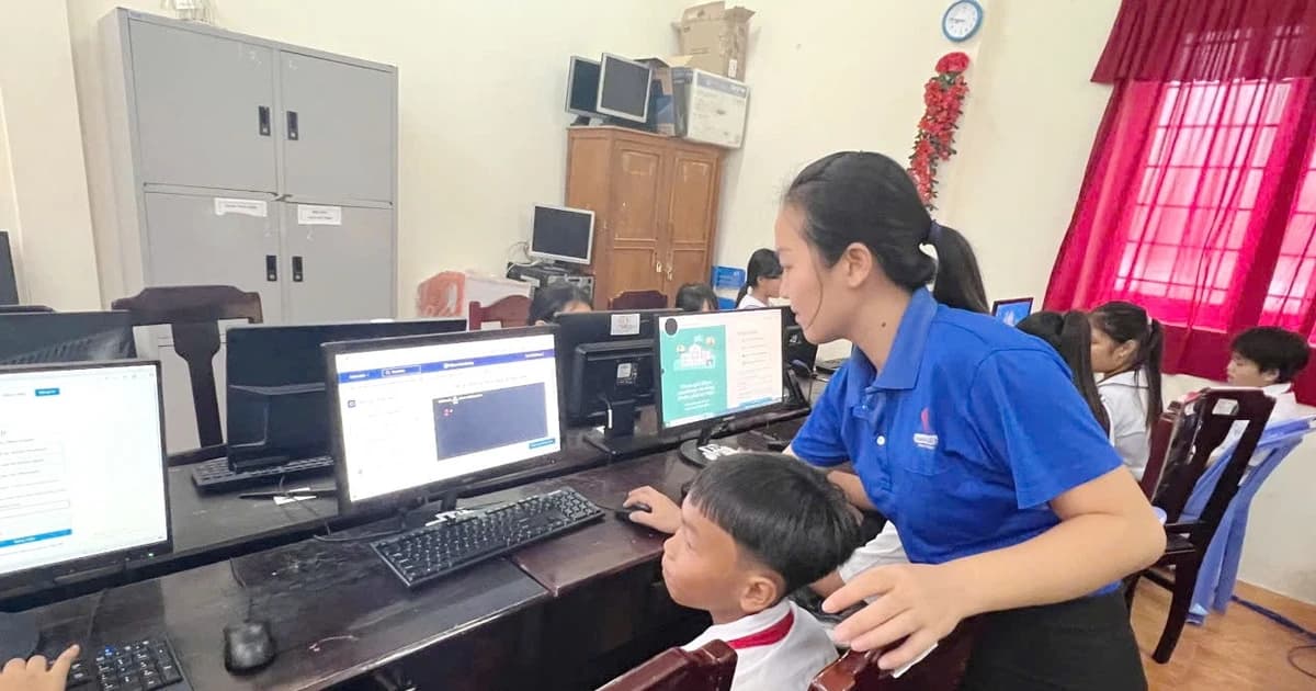 Khi trường học vùng biên không đứng ngoài chuyển đổi số