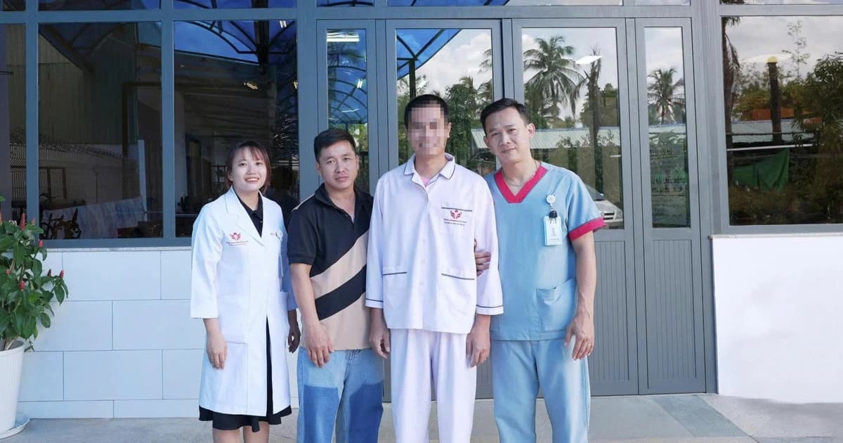 Thầy giáo trẻ bị đột quỵ được cứu sống trong gang tấc