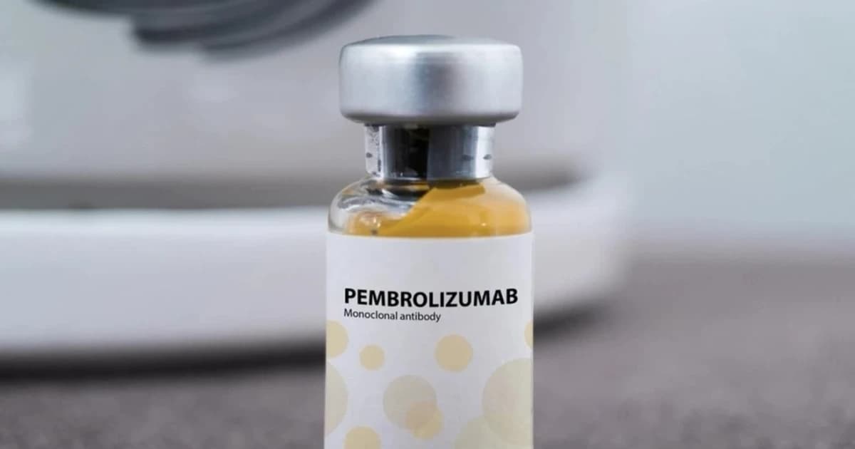 Pembroria® của Nga không phải thuốc mới, mà là thuốc tương tự sinh học, chưa được nhập về Việt Nam, bảo hiểm y tế không chi trả