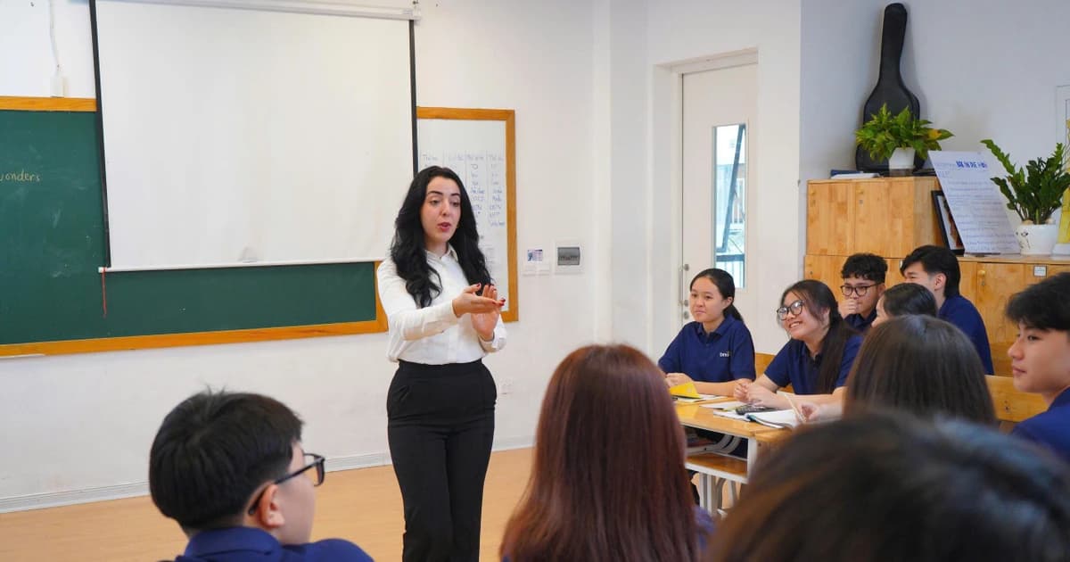 Phát huy vai trò nòng cốt trong đào tạo ngoại ngữ và hội nhập quốc tế