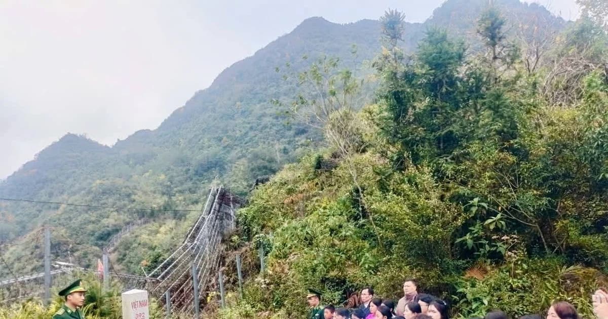 Bồi dưỡng tình yêu, trách nhiệm với biên cương Tổ quốc cho học sinh