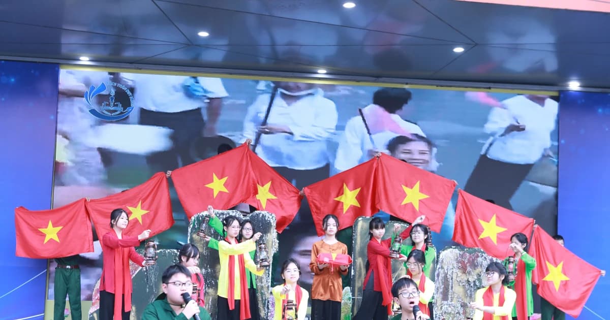 Thầy trò cùng kể chuyện lịch sử qua hình thức sân khấu hóa