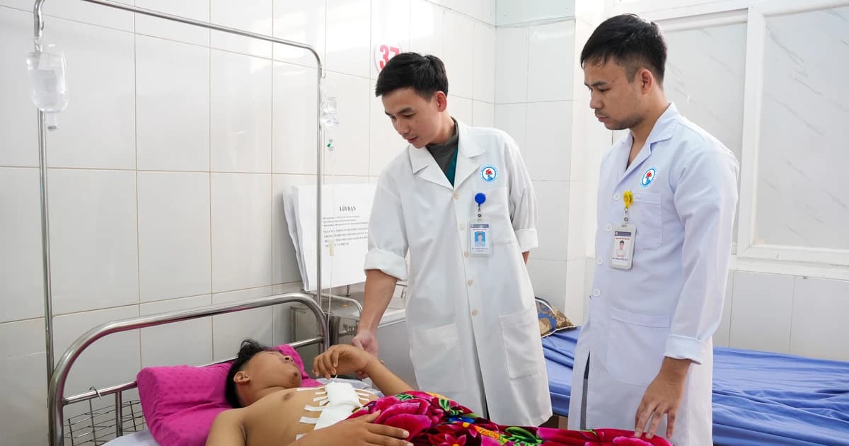 Kịp thời cứu sống bệnh nhân 14 tuổi bị chấn thương nghiêm trọng ở Quảng Trị