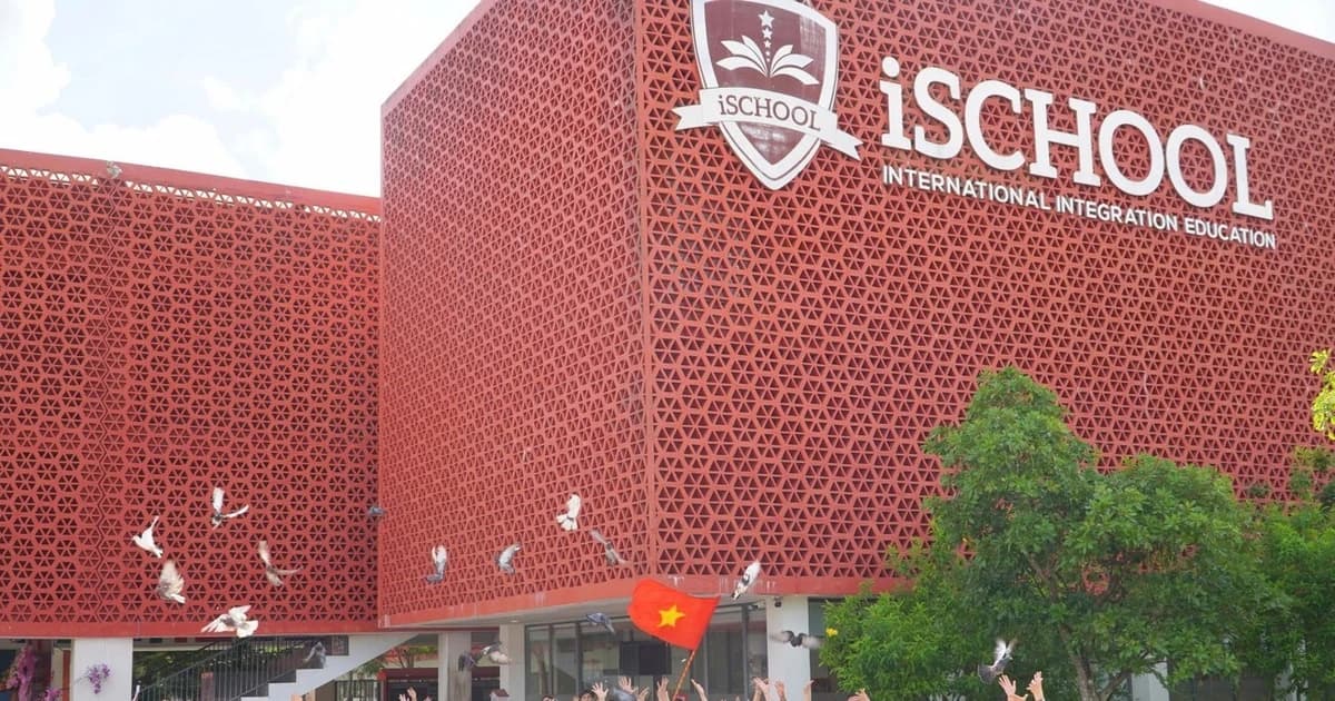 Nữ hiệu trưởng 8x và hành trình đưa công nghệ thành 'ngôn ngữ thứ 2' tại iSchool