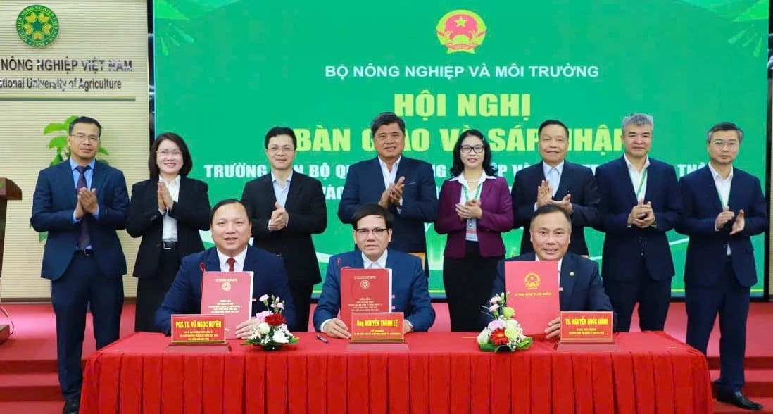 Sáp nhập Trường Cán bộ quản lý Nông nghiệp vào Học viện Nông nghiệp Việt Nam