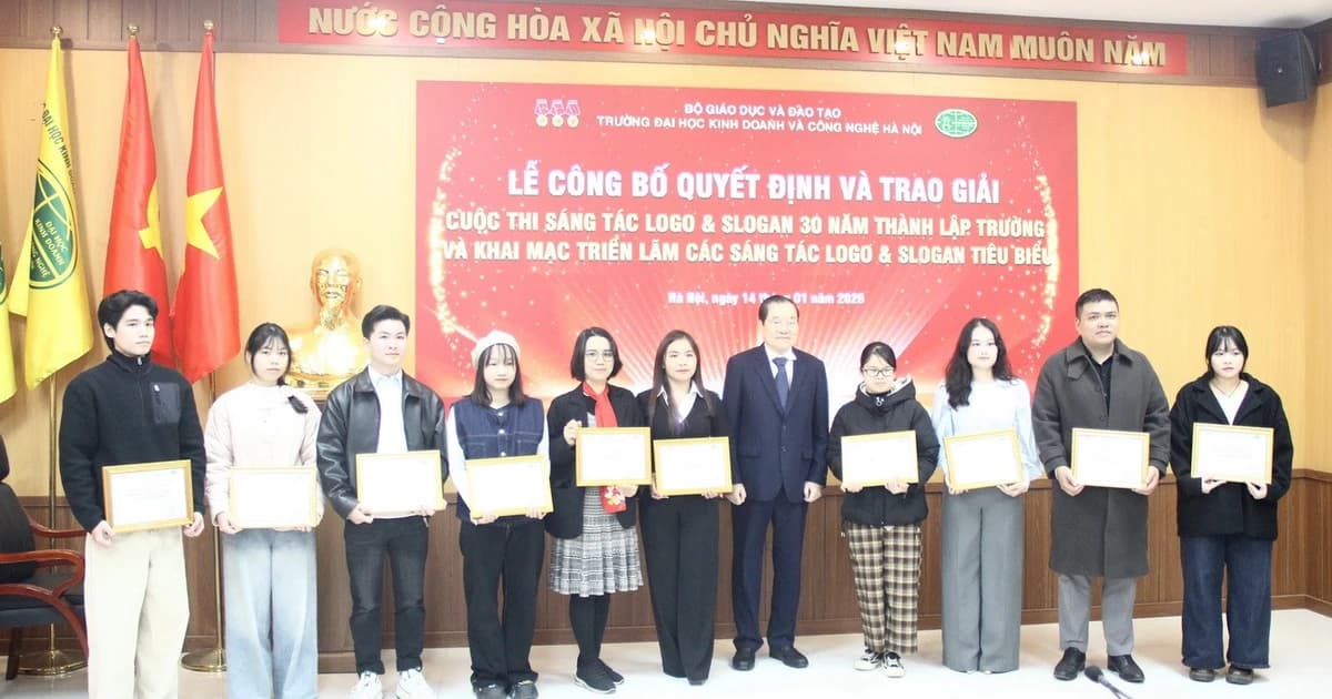 Trao giải sáng tác logo, slogan 30 năm Trường ĐH Kinh doanh và Công nghệ Hà Nội