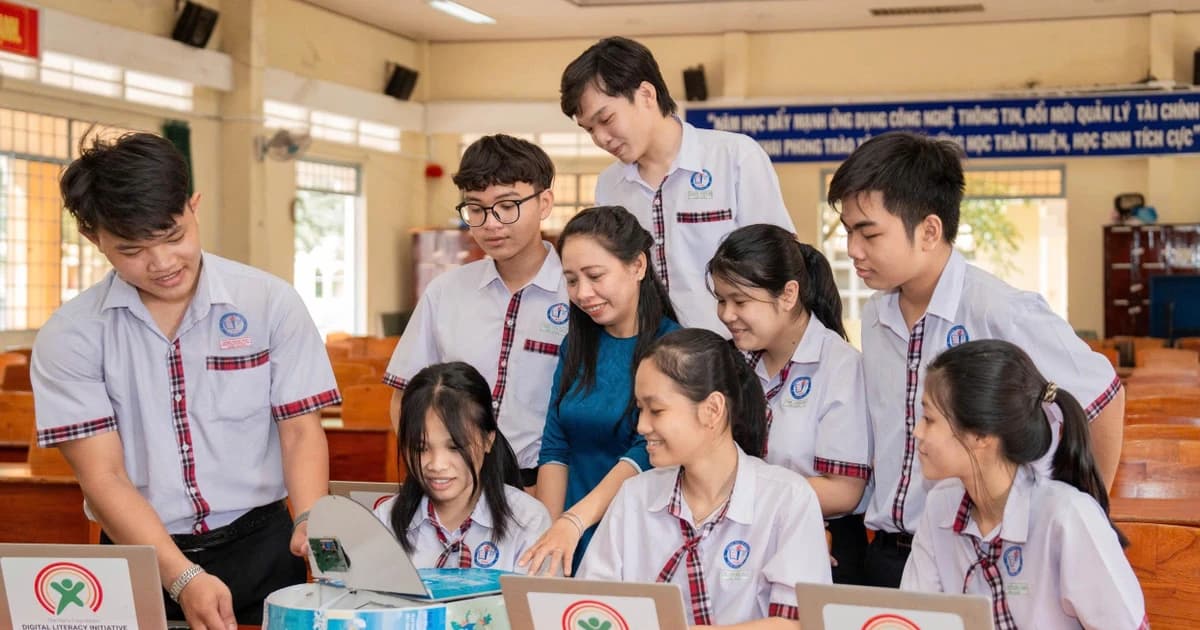 Số hóa sách giáo khoa và hệ sinh thái học liệu số: Mở rộng cơ hội học tập
