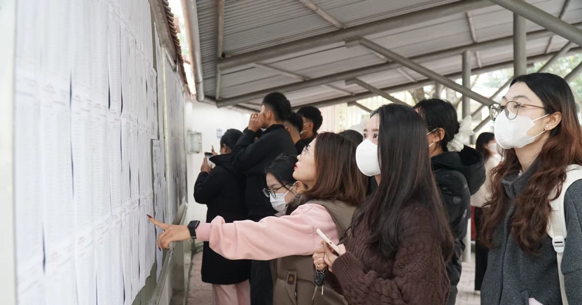 Thí sinh Nghệ An dự thi vòng 2 tuyển dụng viên chức