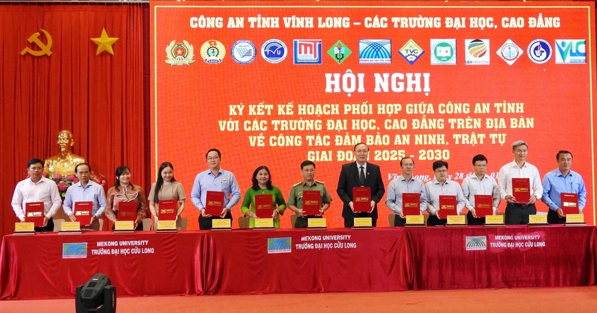 Công an tỉnh Vĩnh Long phối hợp cùng nhà trường đảm bảo an ninh, trật tự địa bàn