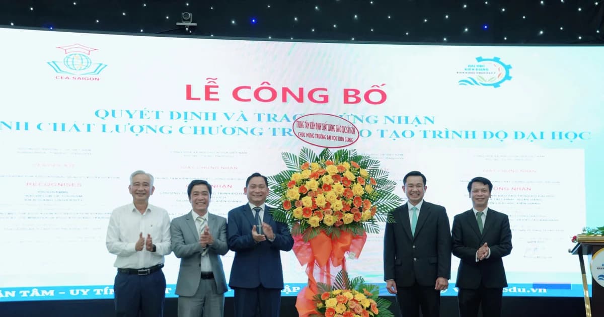 Trường ĐH Kiên Giang có thêm 2 chương trình đạt chuẩn kiểm định chất lượng