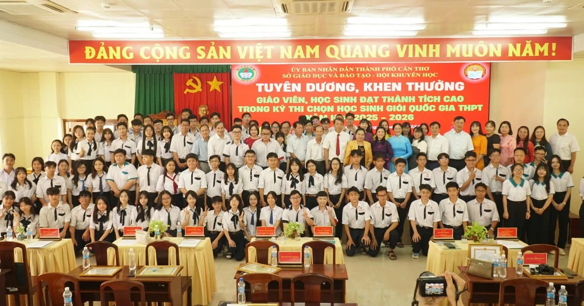 Cần Thơ vinh danh HS, GV đoạt giải cao Kỳ thi chọn học sinh giỏi quốc gia THPT