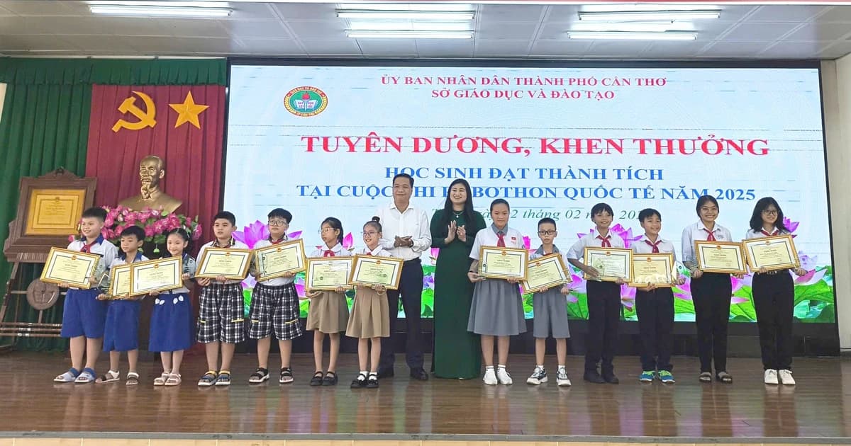 TP Cần Thơ tuyên dương, khen thưởng học sinh đạt giải Robothon quốc tế